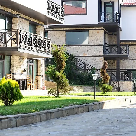 Ten Houses 3* Говедарци