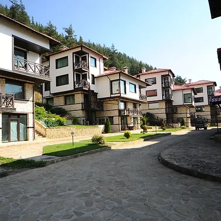 Ten Houses 3*