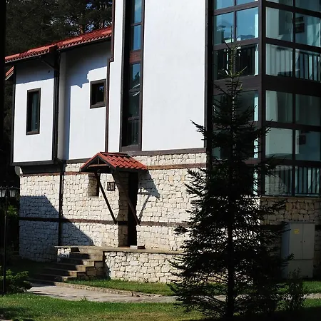 Ten Houses